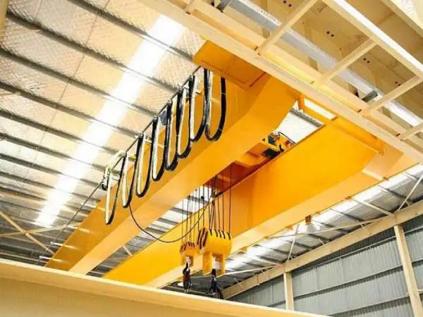 新中式橋式起重機的**性能如何？